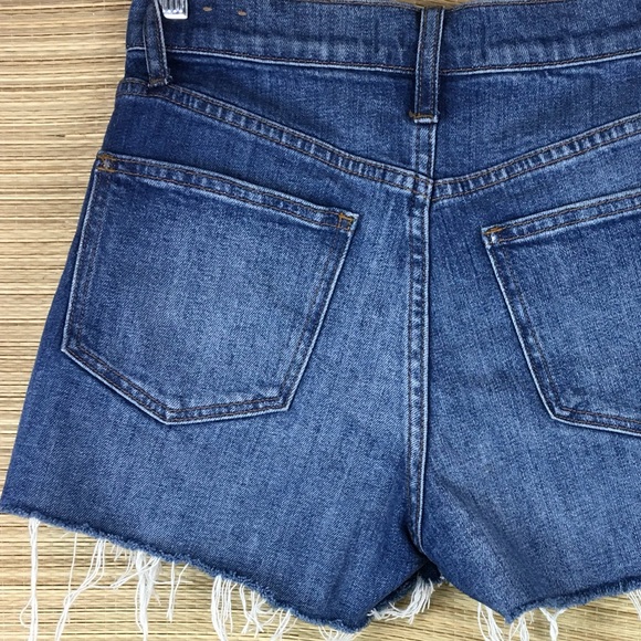 MADEWELL Relaxed Denim Distressed Shorts in Blue Size 24 - Picture 7 of 10